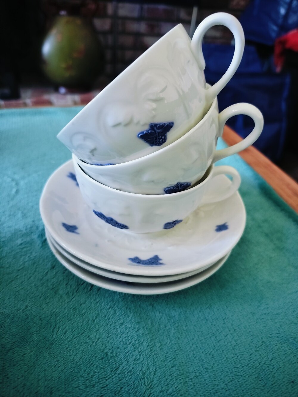 Vintage Gustavsberg Sweden Blå Blom Espresso Demitasse Cups & Saucers - Set of 3